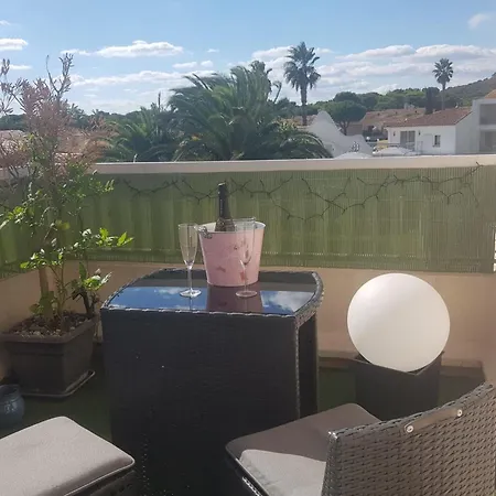 Naturiste Cap D'agde Port Soleil 144 * アグド