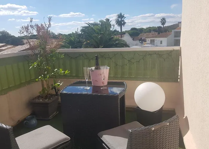 Naturiste Cap D'agde Port Soleil 144 * アグド